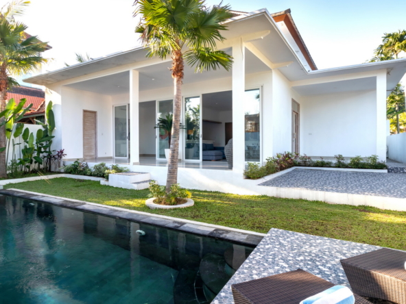 3 villa complex for sale