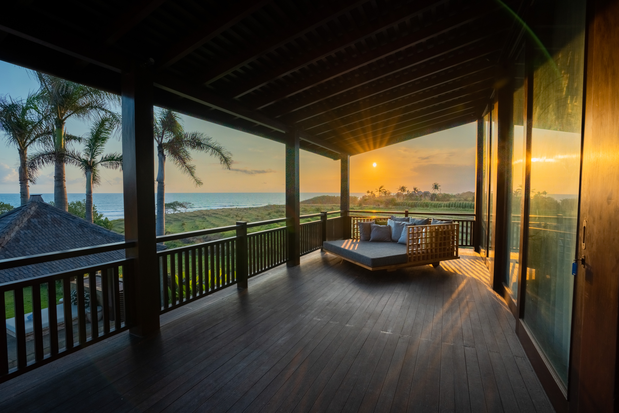 Balcony with ocean view to enjoy sunset