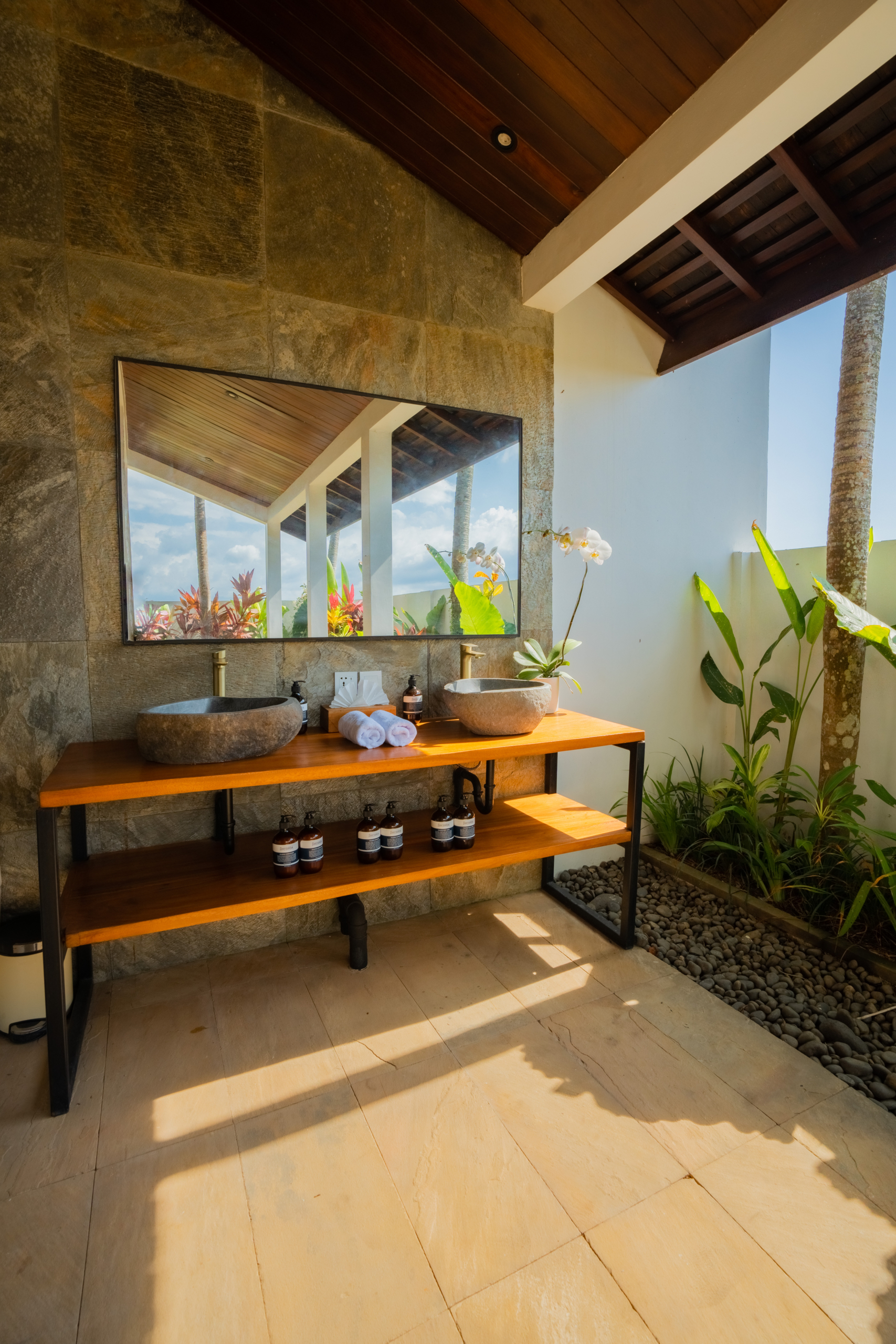 Enjoy luxurious bathroom