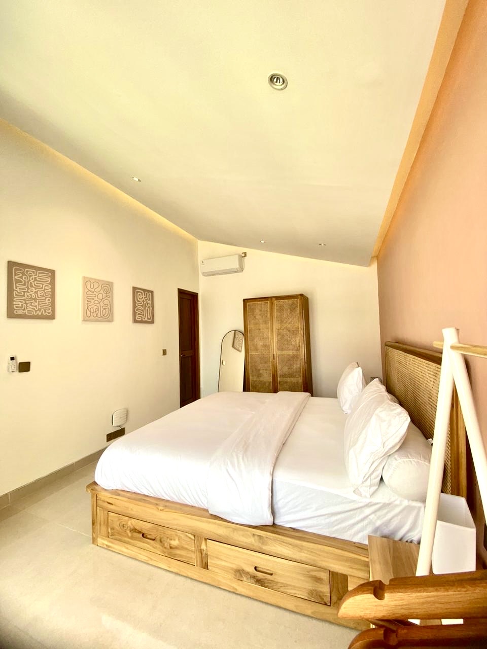 colorfull bedroom