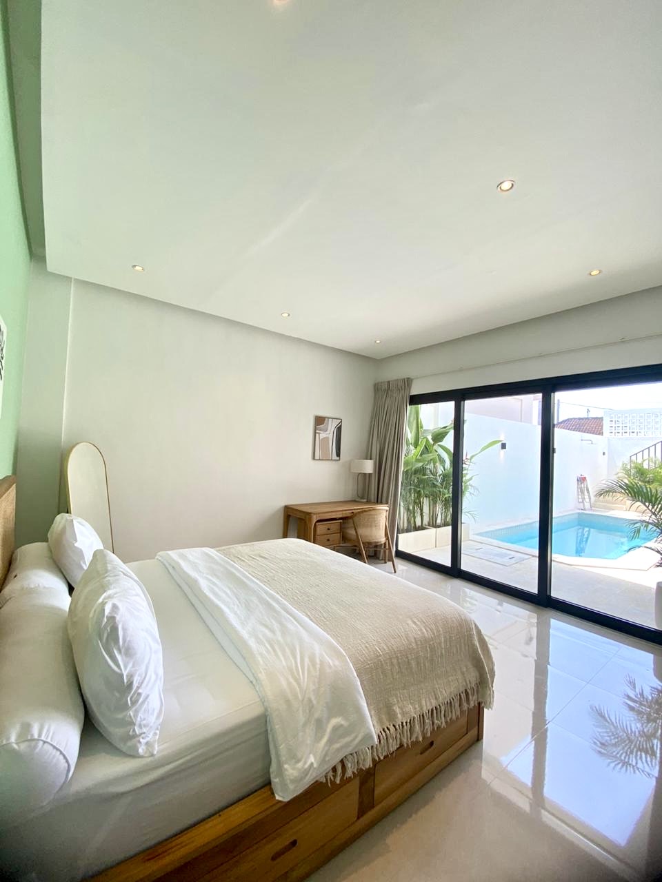 gorgeous ensite bedroom fro rent bali