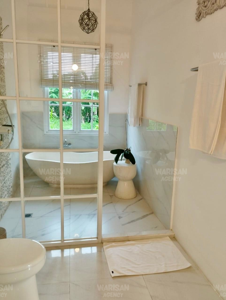 amazing bathroom