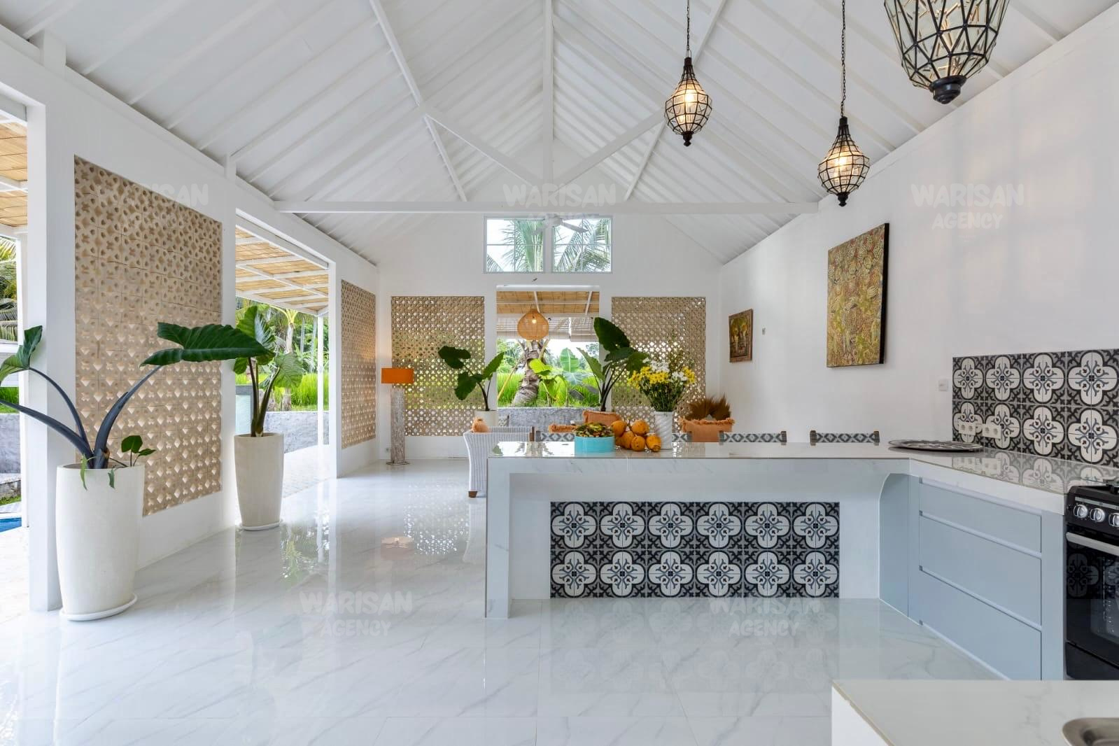 big living room in this 2 bedrooms villa for sale