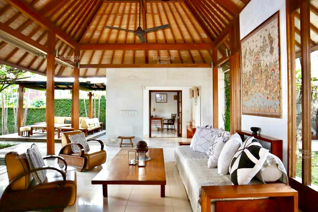 Open living room in your lush garden