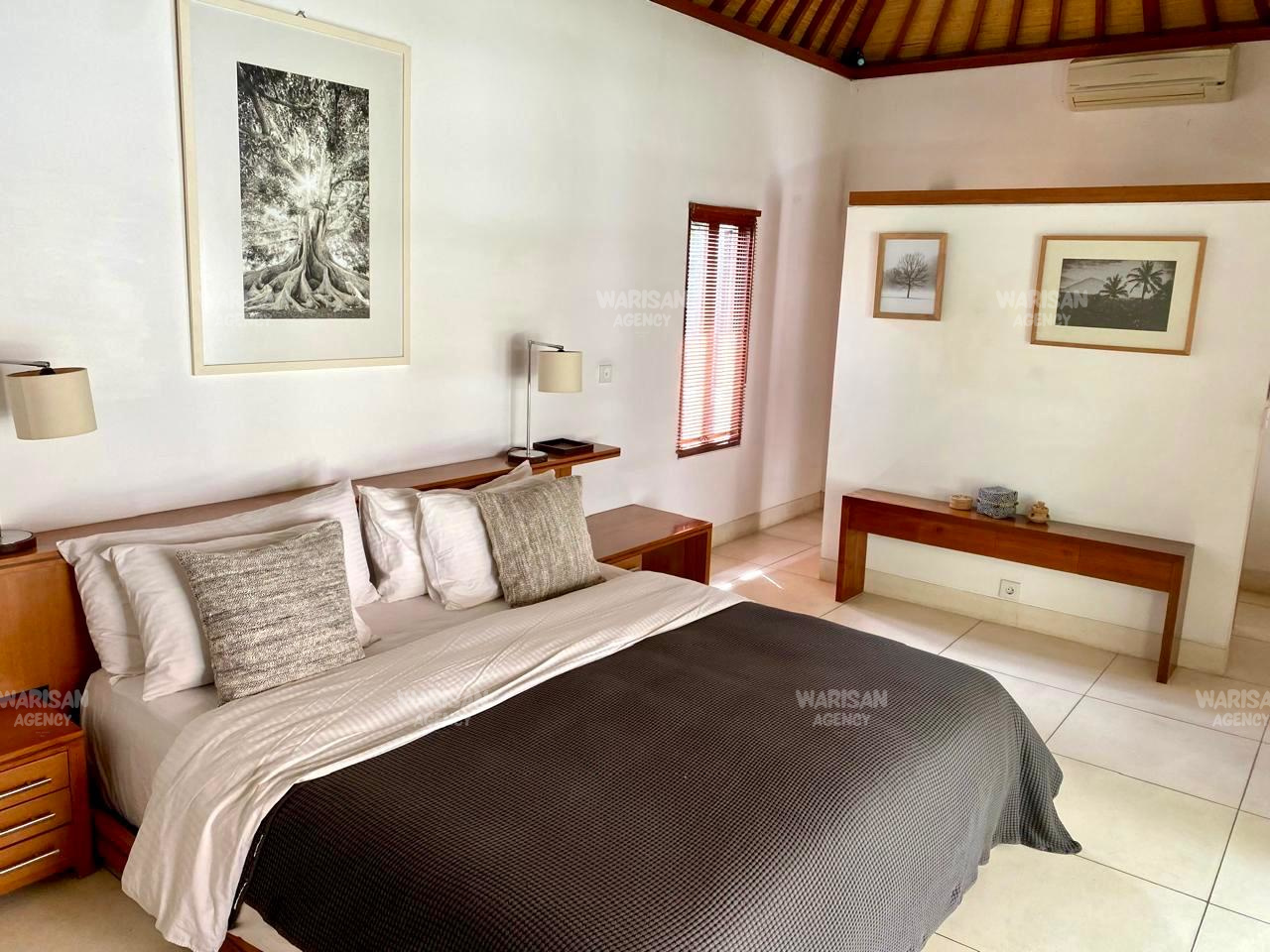1 of the 3 bedrooms
