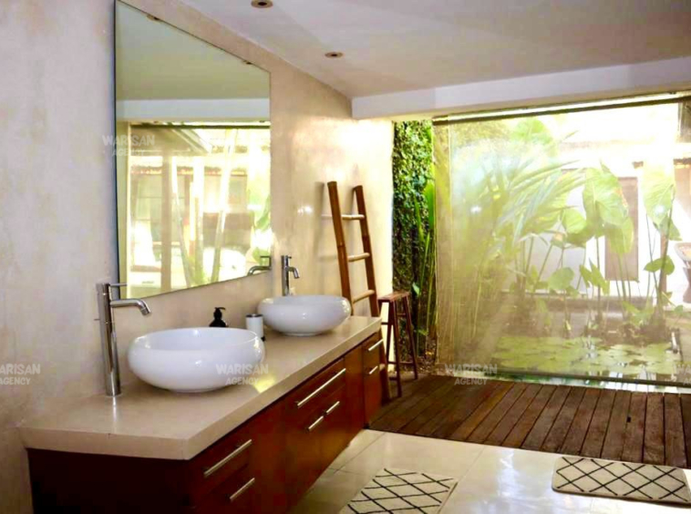 semin open bathroom