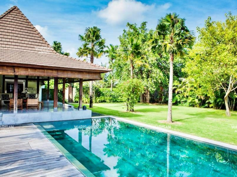 tropical garden villa in Umalas bali