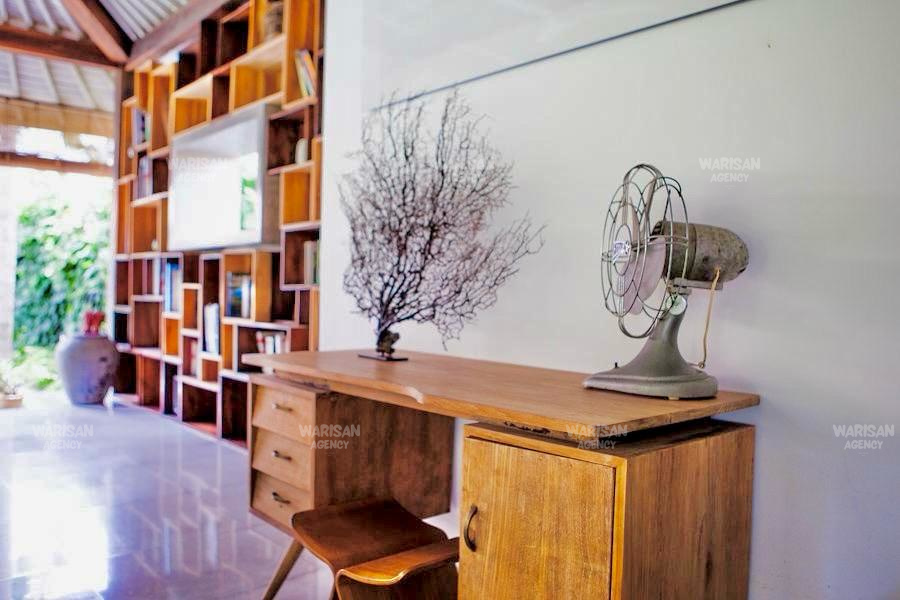 desk