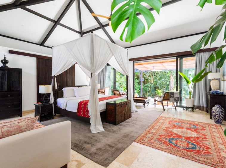 master ensuite bedroom