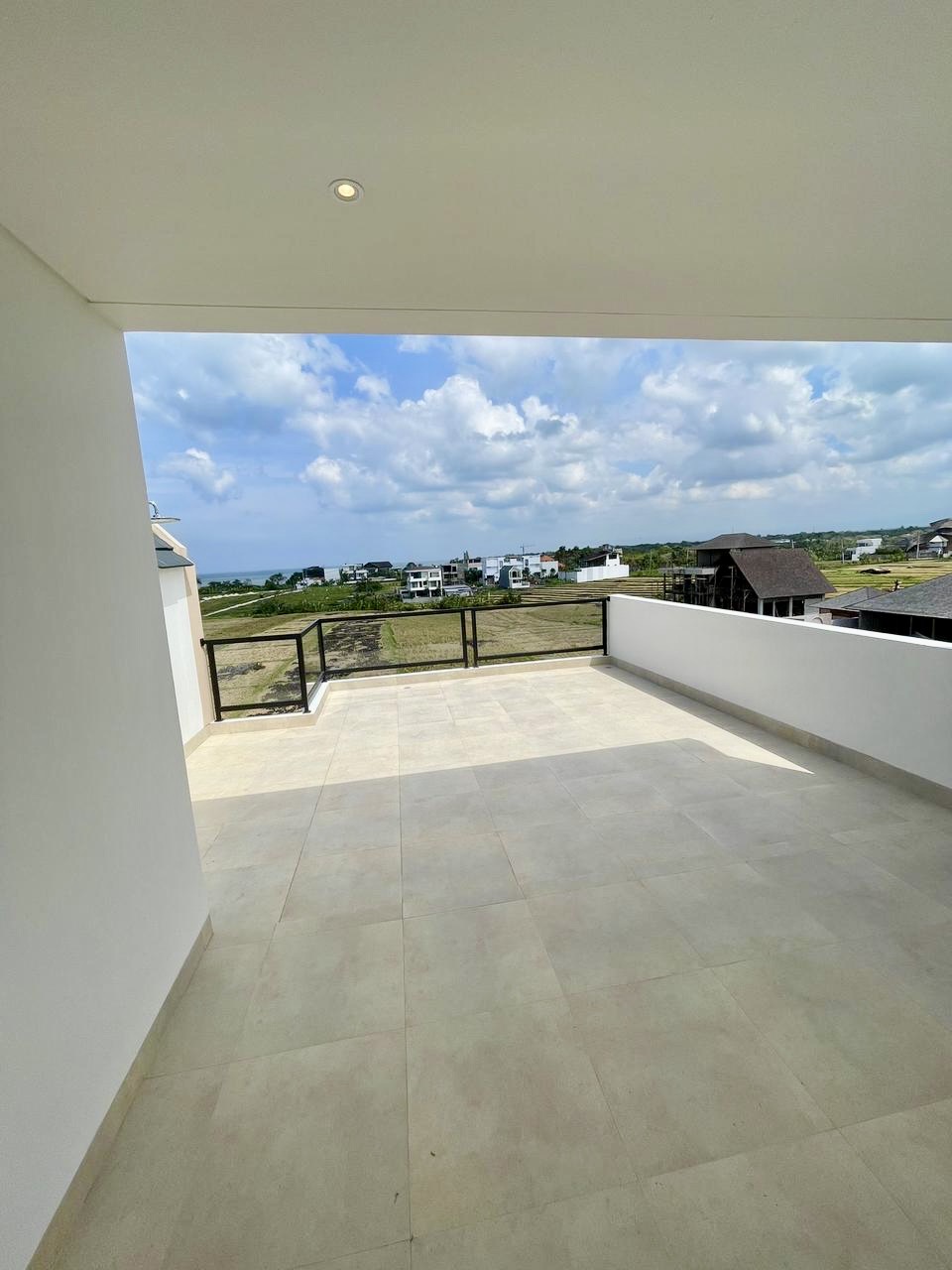 Rooftop to enjoy amazing CEMAGI view