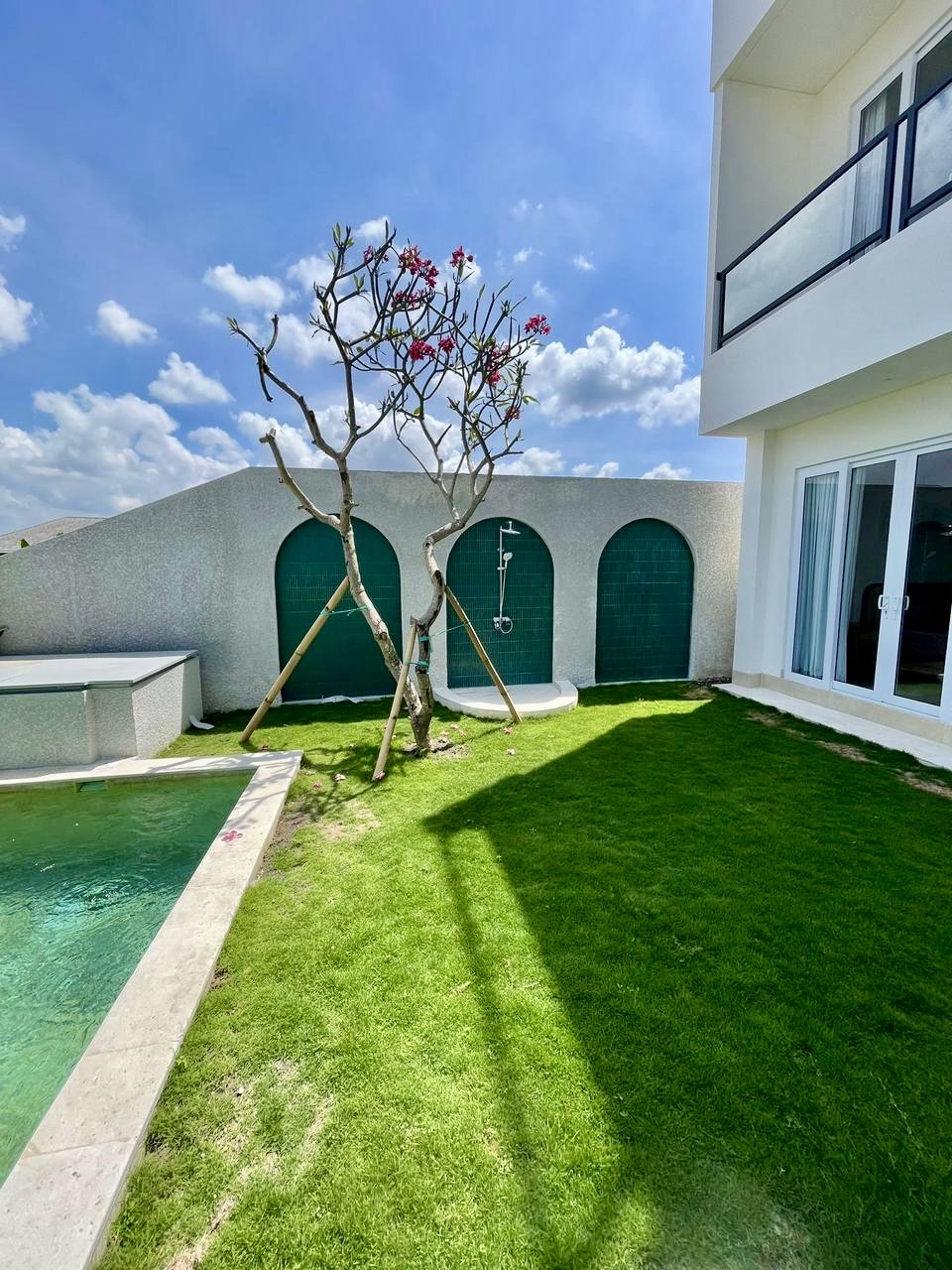 Enjoy your garden with private pool