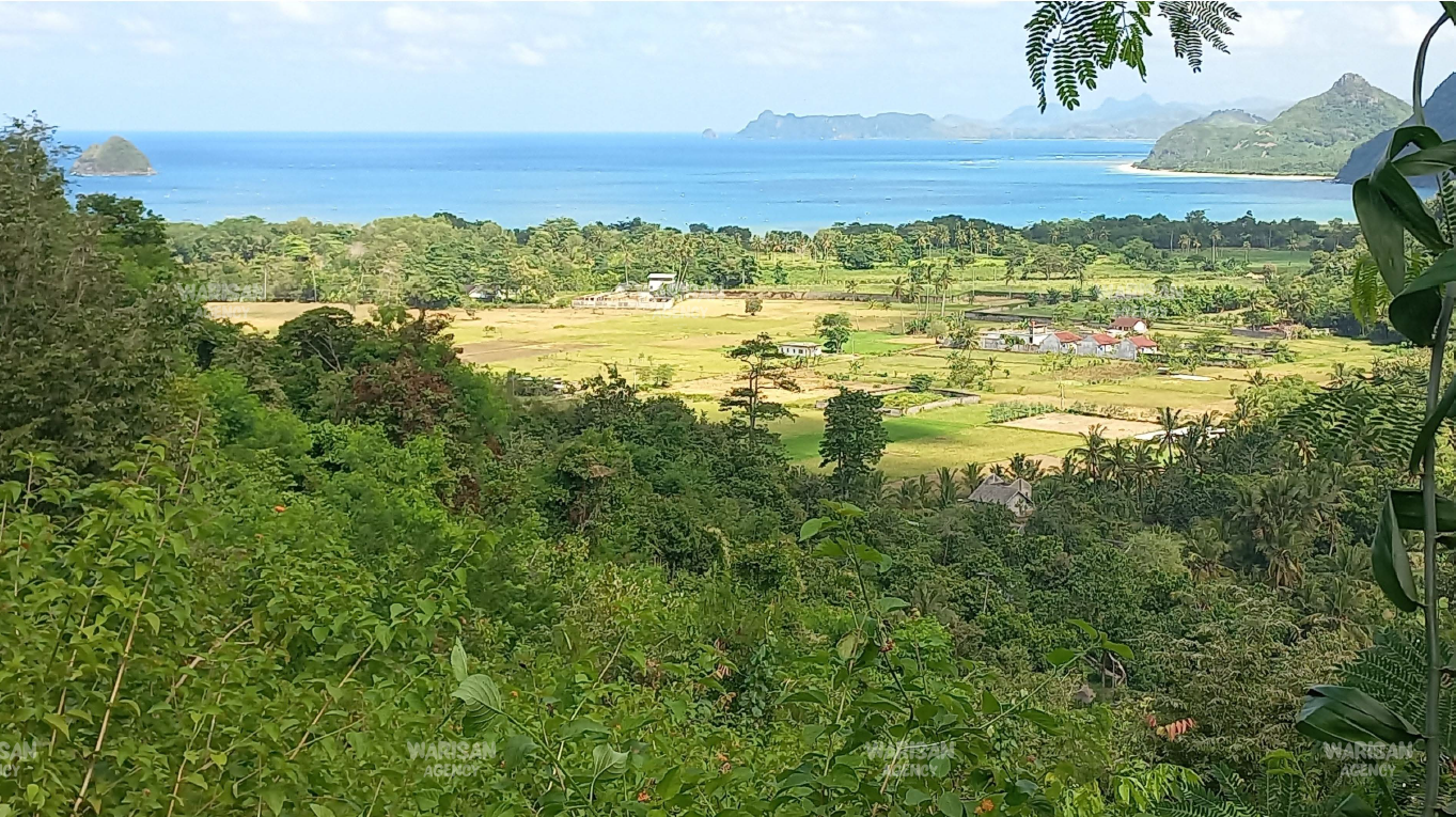 Amazing view on this splendid plot for sale