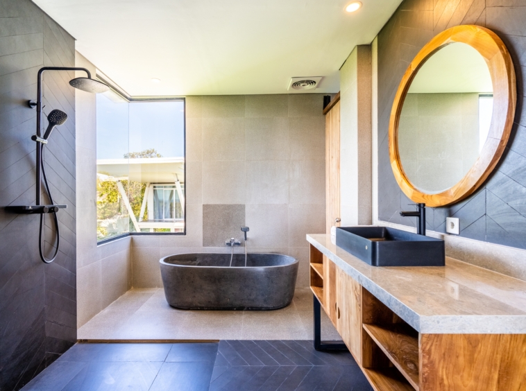 Modern villa with amazing modern bathroom