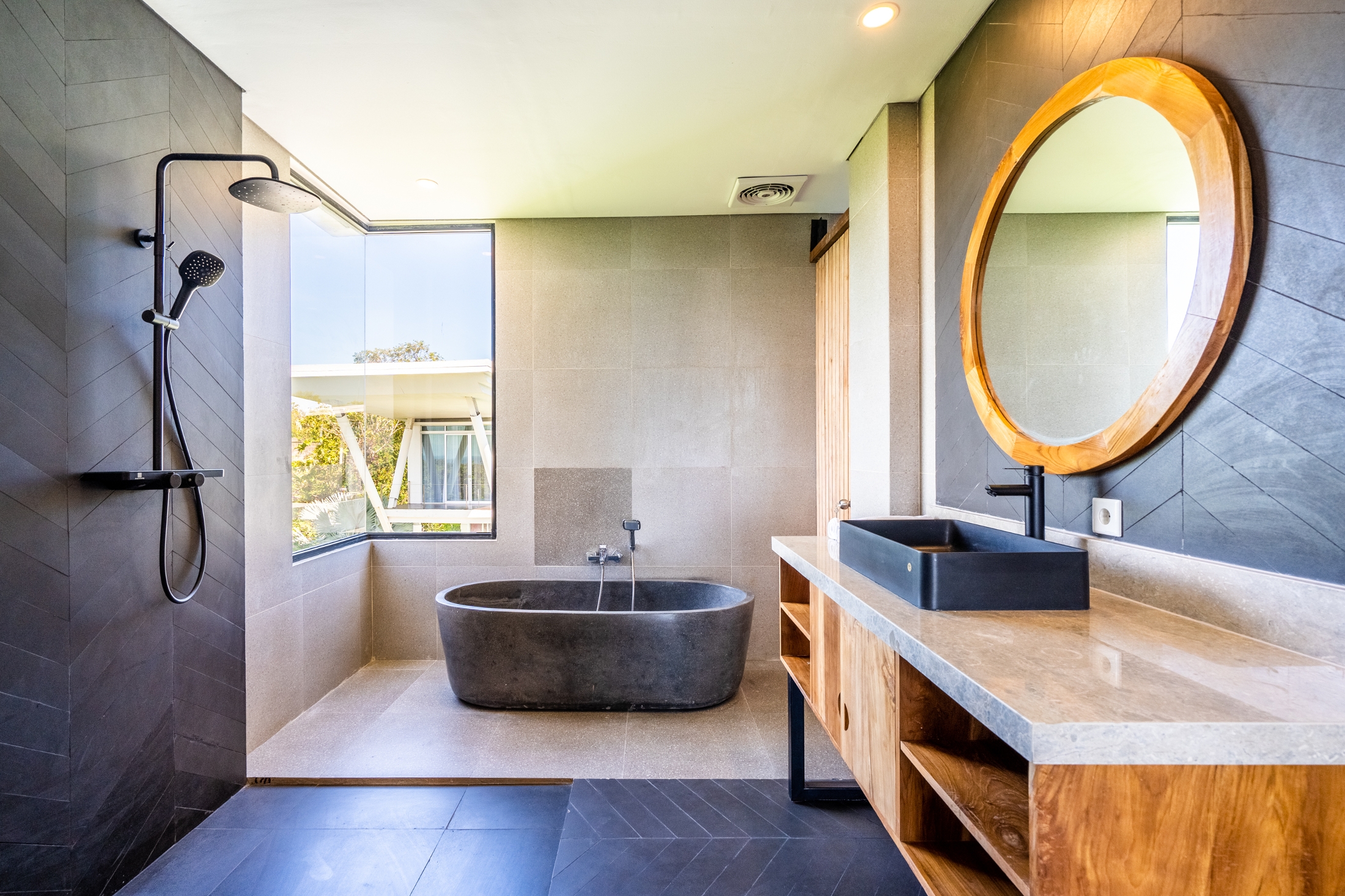 Modern villa with amazing modern bathroom