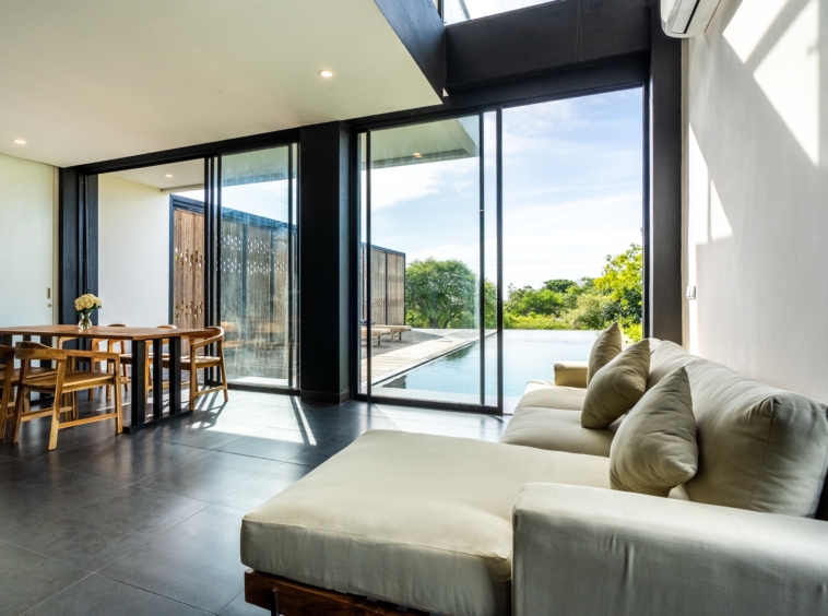 Paradise 400m from the beach