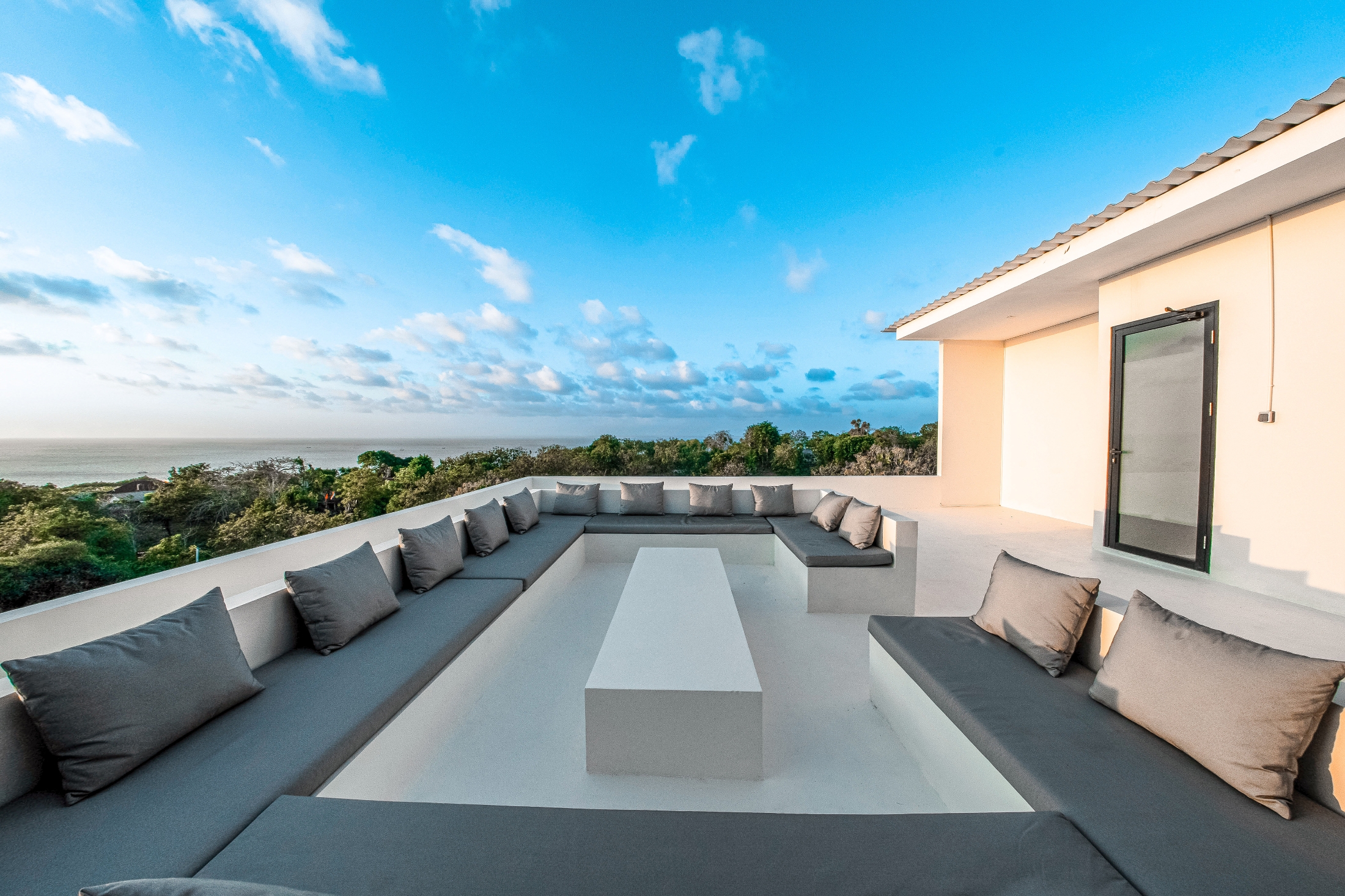 gorgeous space to enjoy with your loved ones