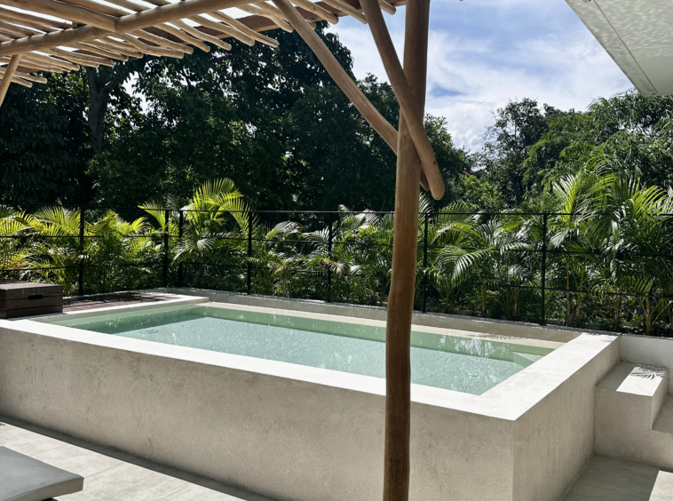 Second swimmig pool in the rooftop