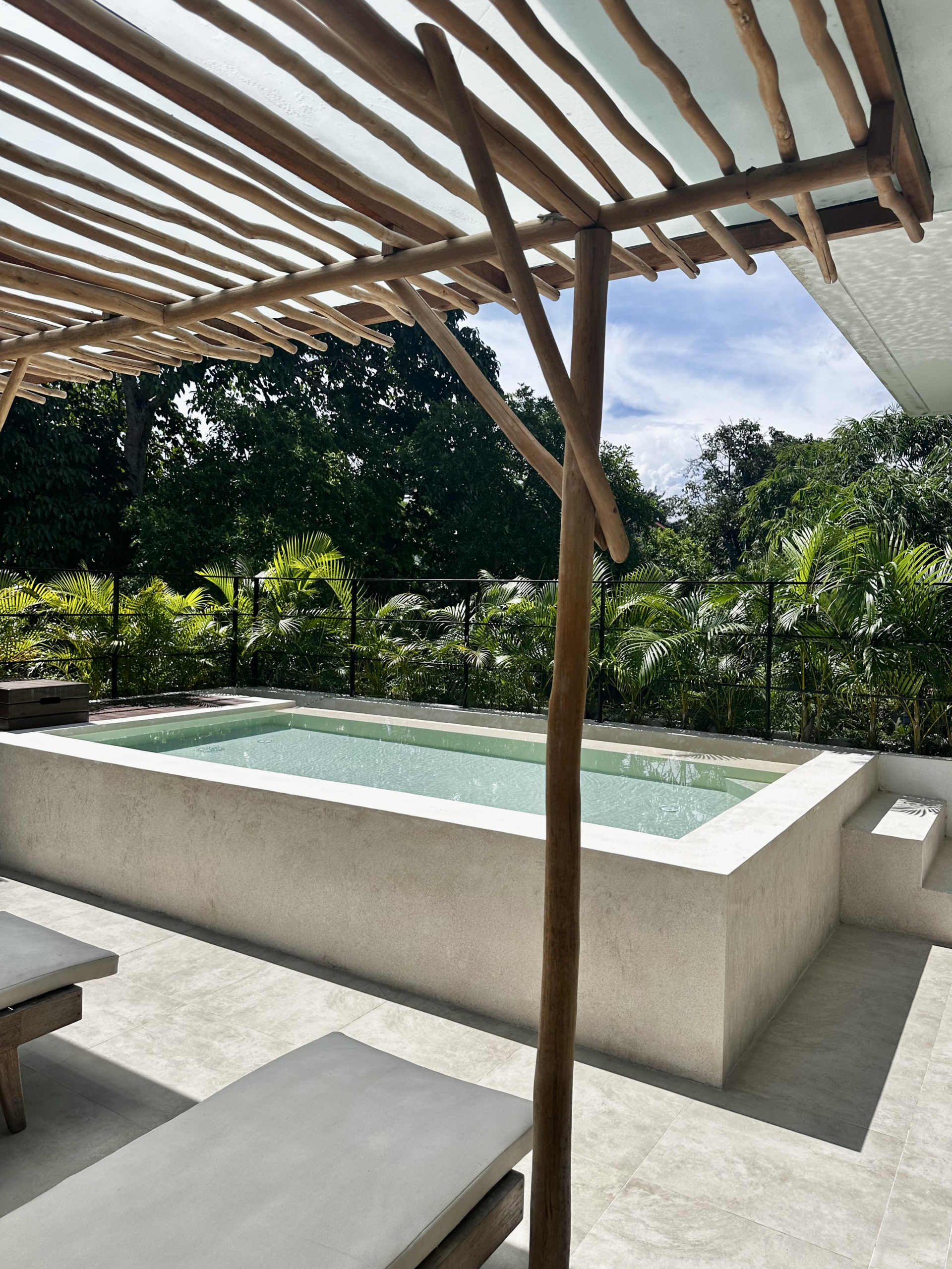 Second swimmig pool in the rooftop