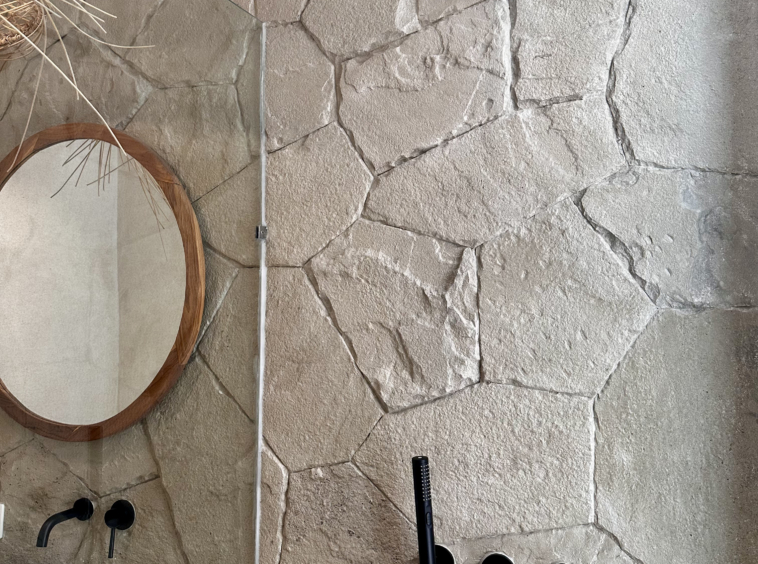 Shower ensuite