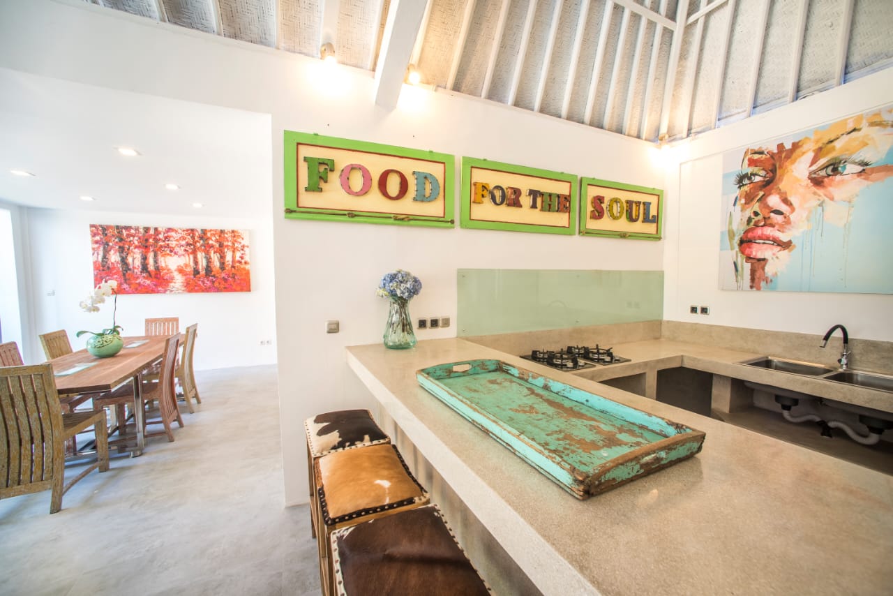 Fully furnished villa ready to operate in center Seminyak for sale
