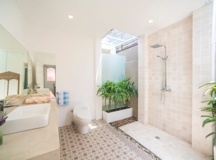 high quality built villa for sale