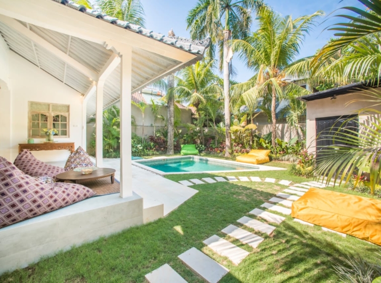 big garden in center seminyak