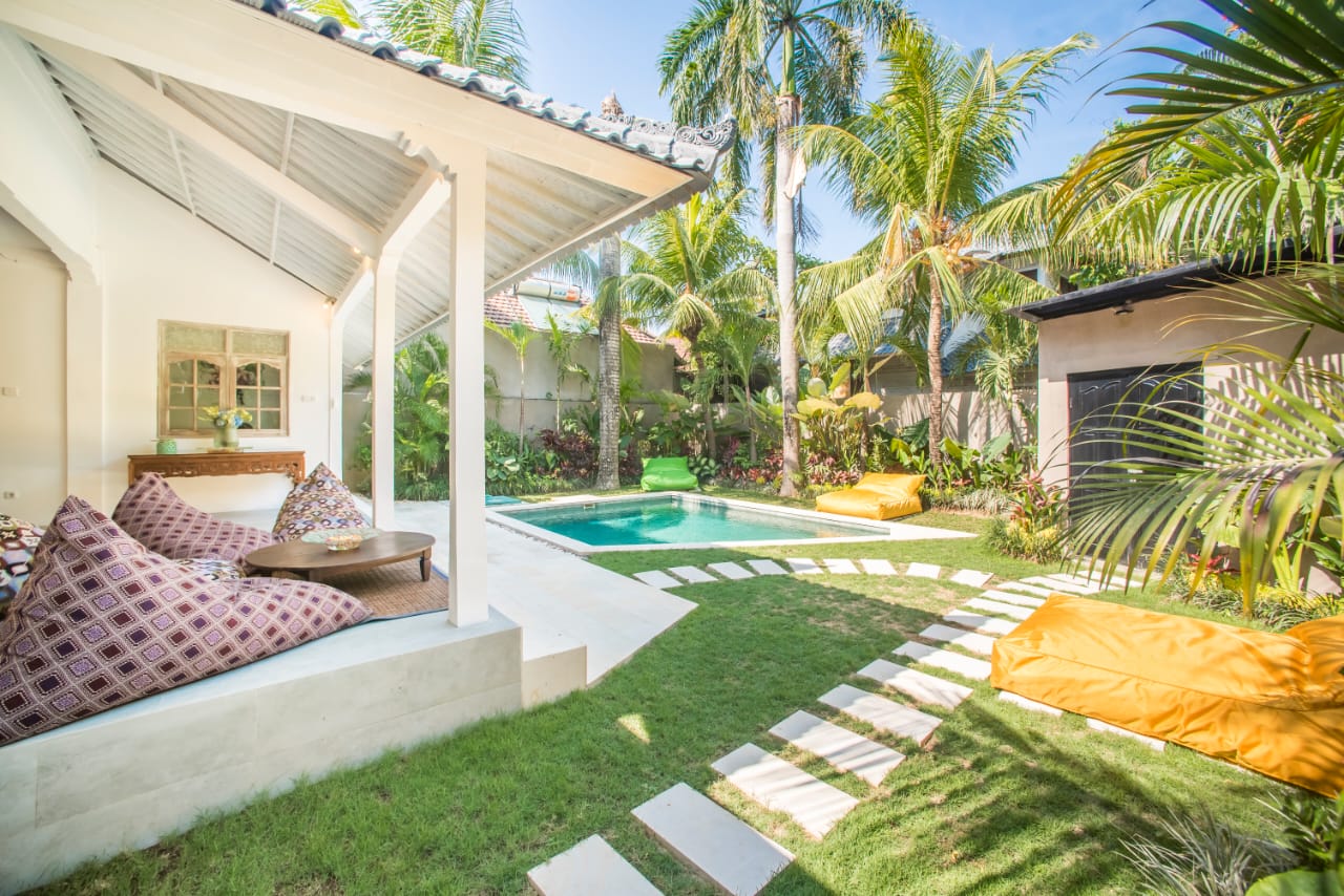 big garden in center seminyak