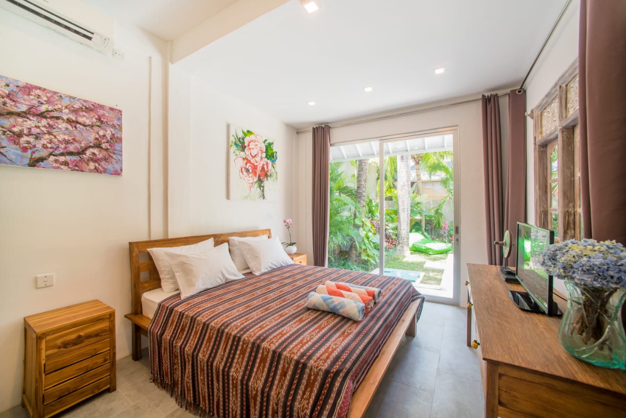 1 of the 4 gorgeous bedroom