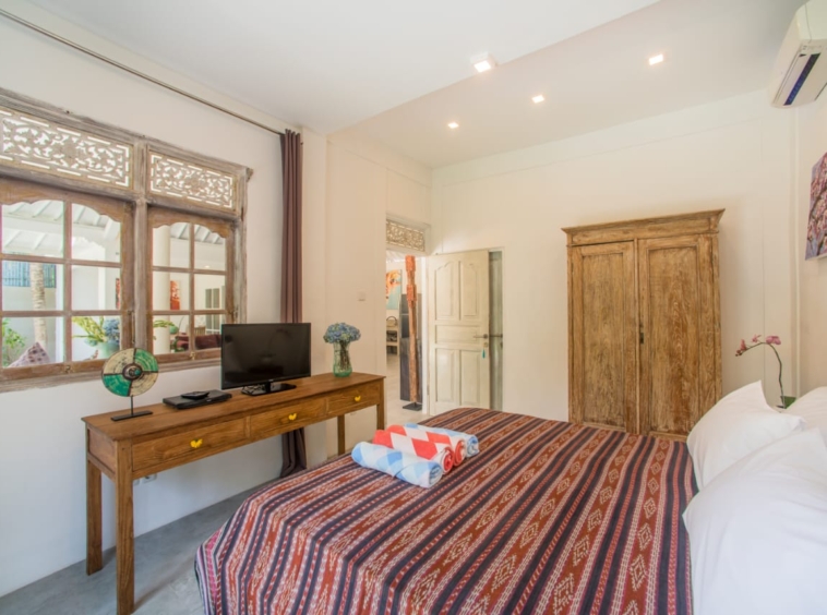 autehntic balinese in odern style center seminyak bai for sale