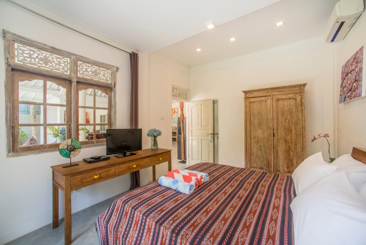 autehntic balinese in odern style center seminyak bai for sale