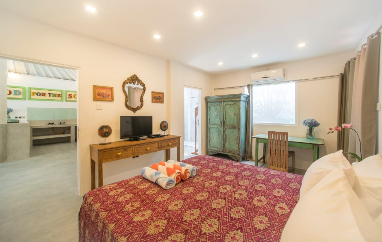 1 of the 4 spacious bedrooms