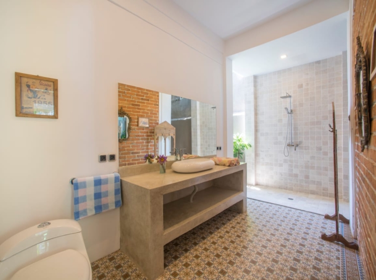 semi open bathroom