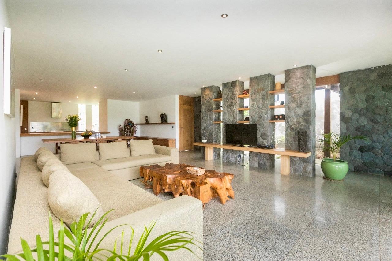 enclosed liing room