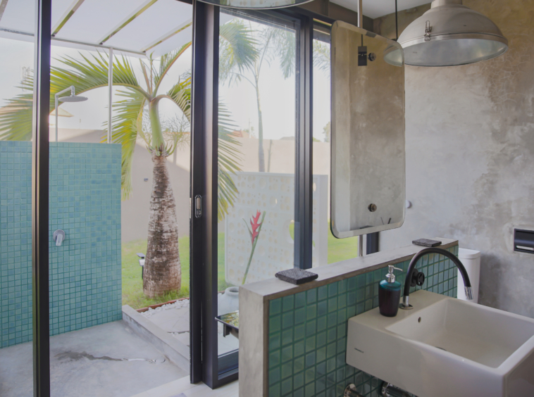 sei open bathroom