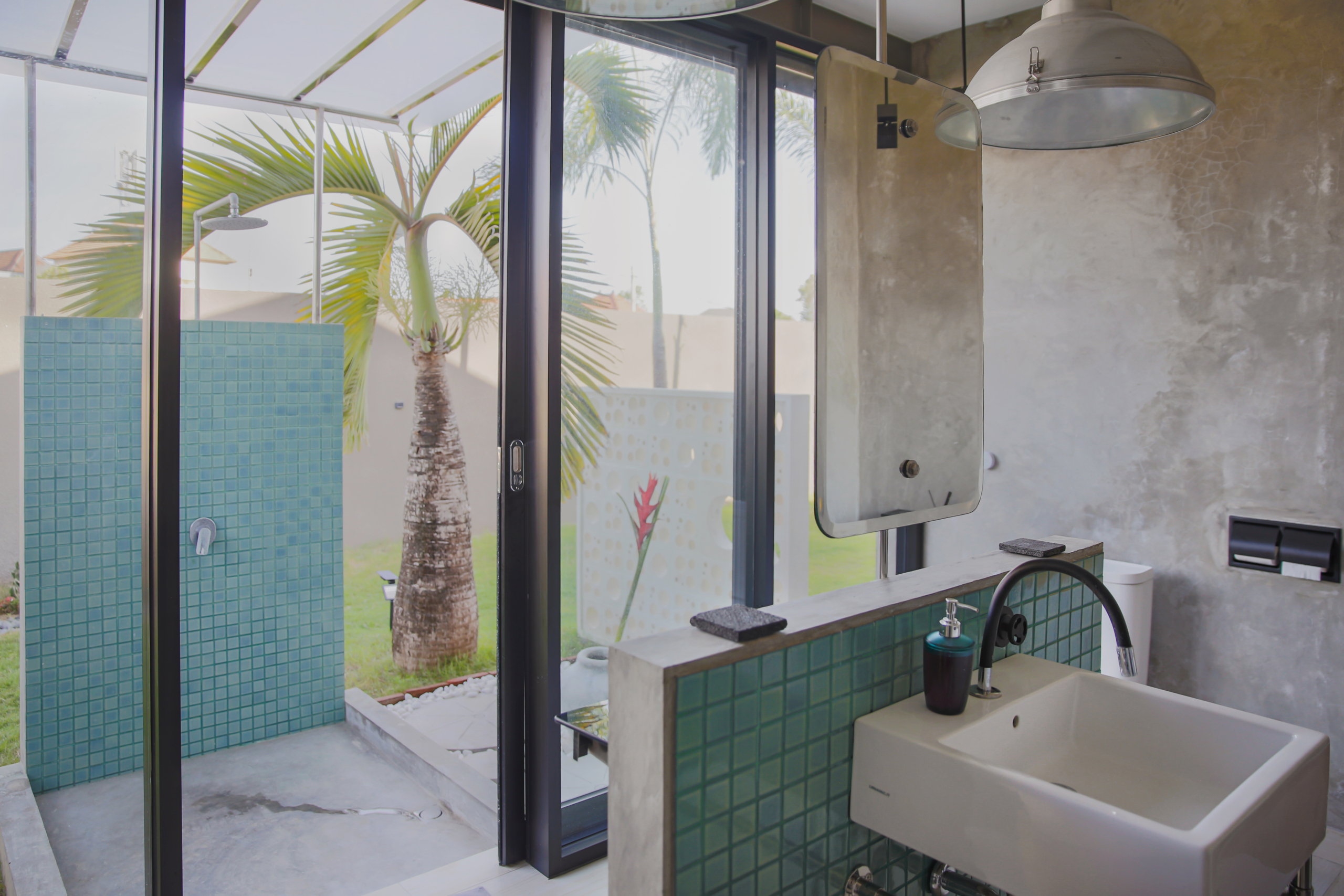 sei open bathroom
