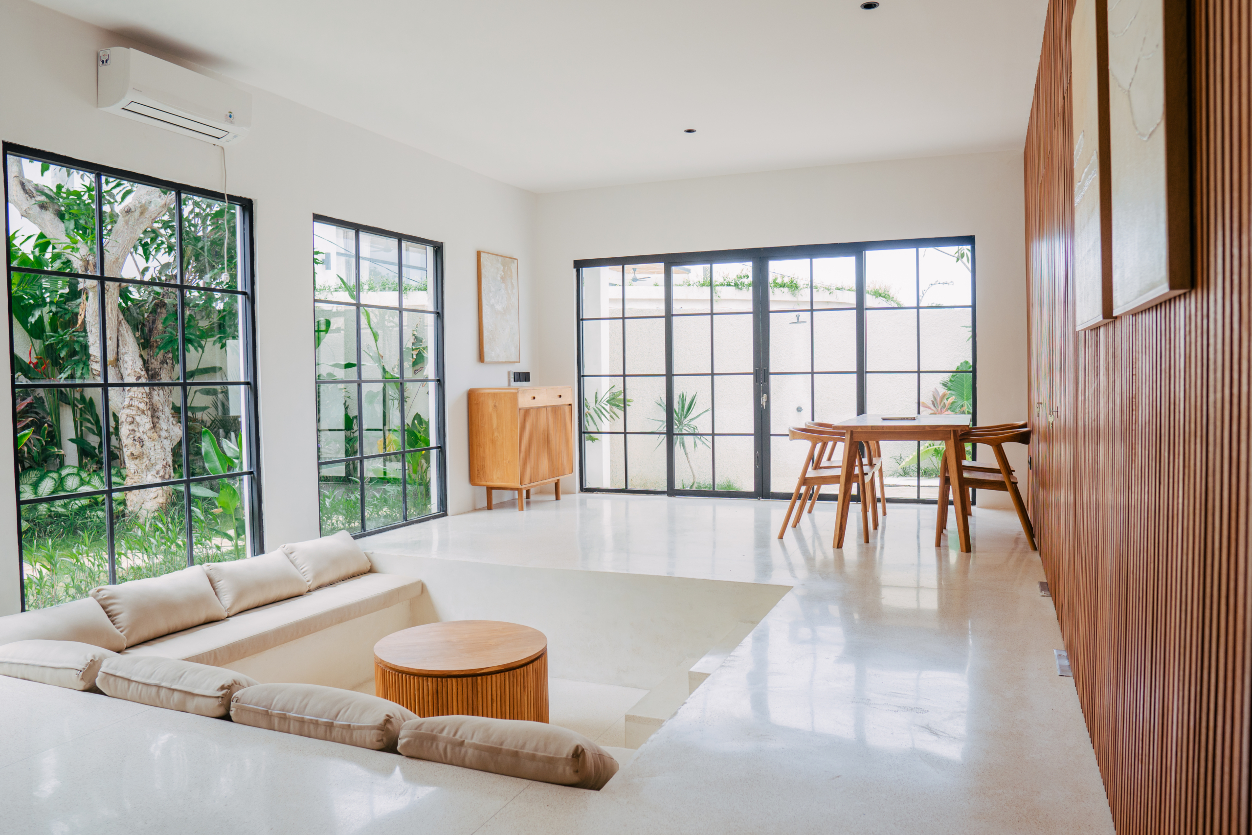 gorgeous and spacious living room