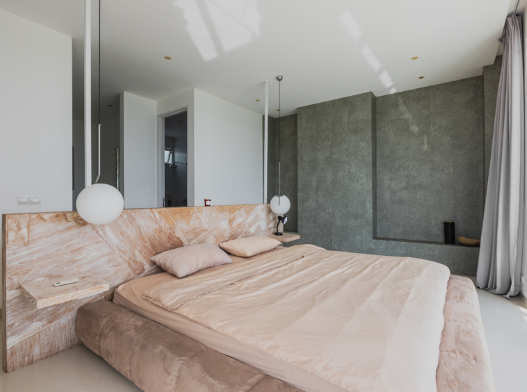 one of the 3 bedrooms with king size bed