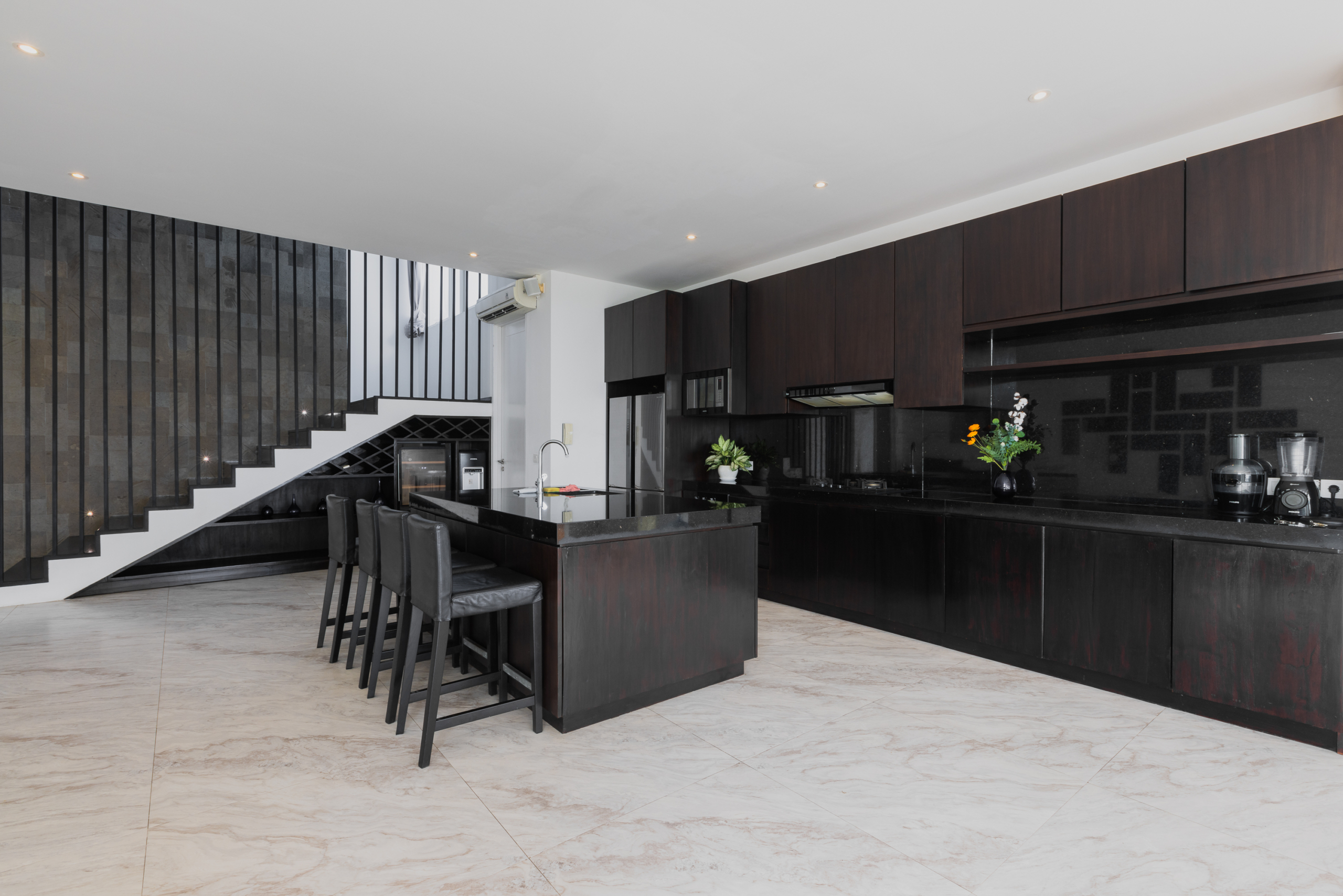 fully equiped kitchen