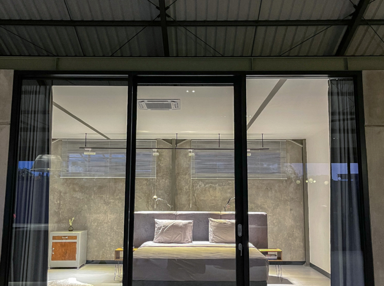1 of the 3 bedrooms