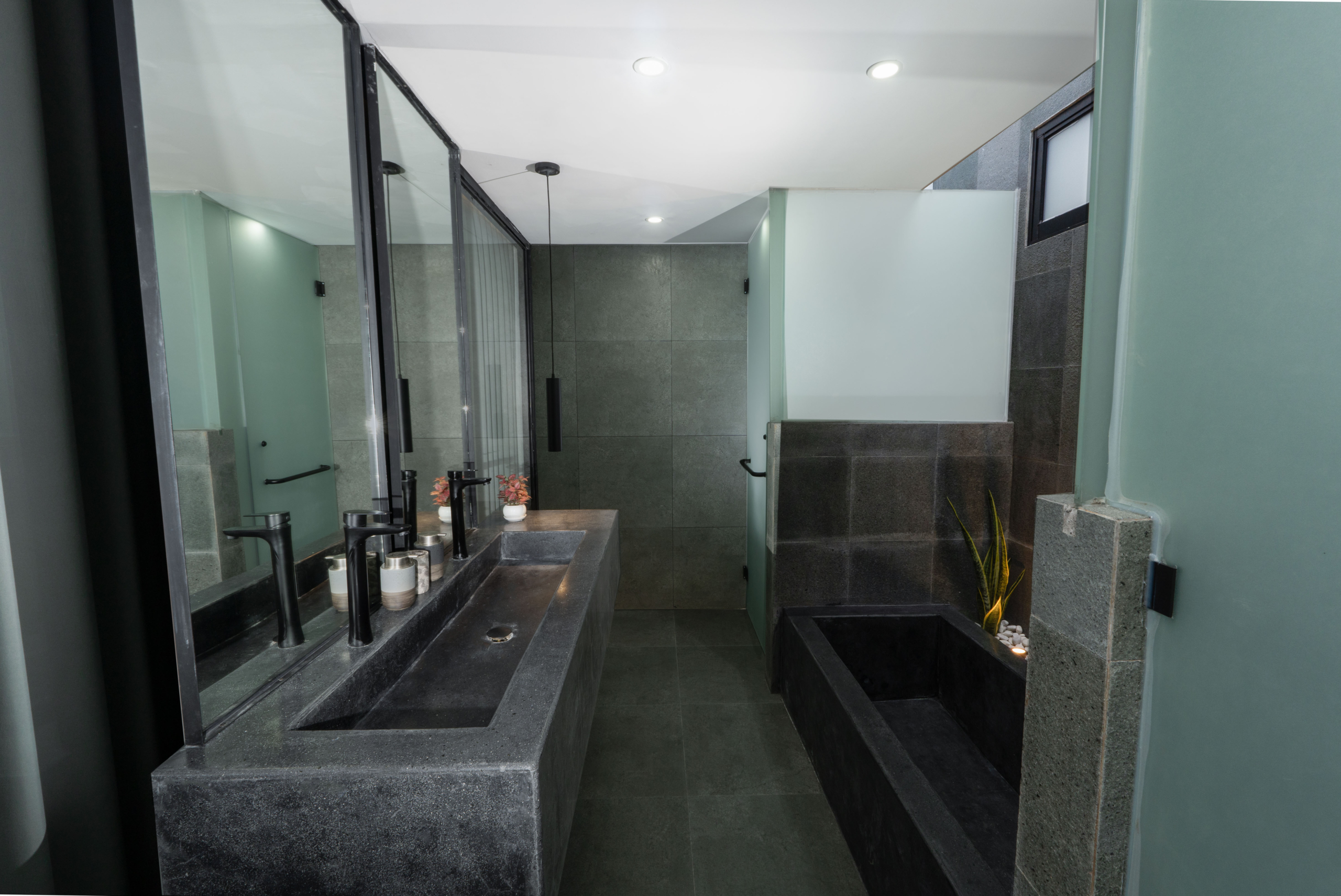 amazing bathroom with bathtube