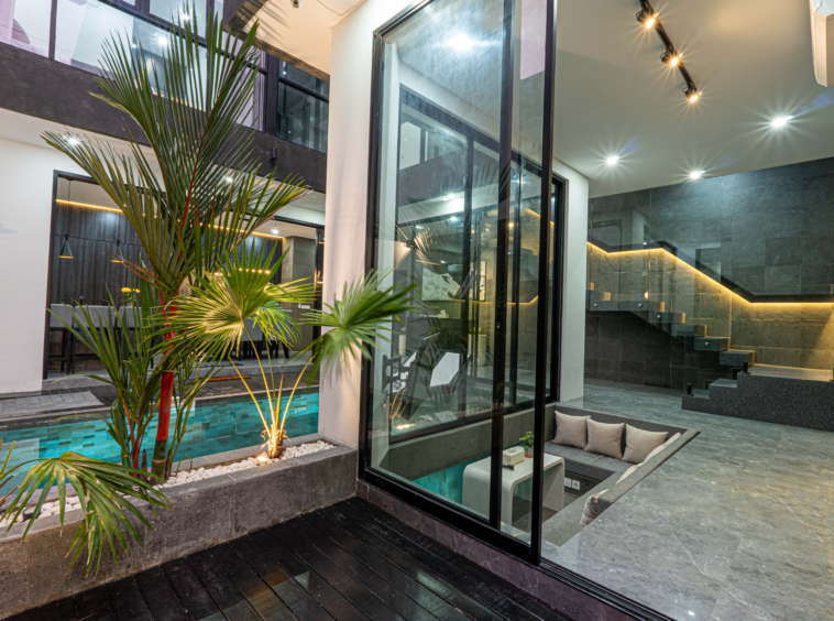 stunning villa for sale