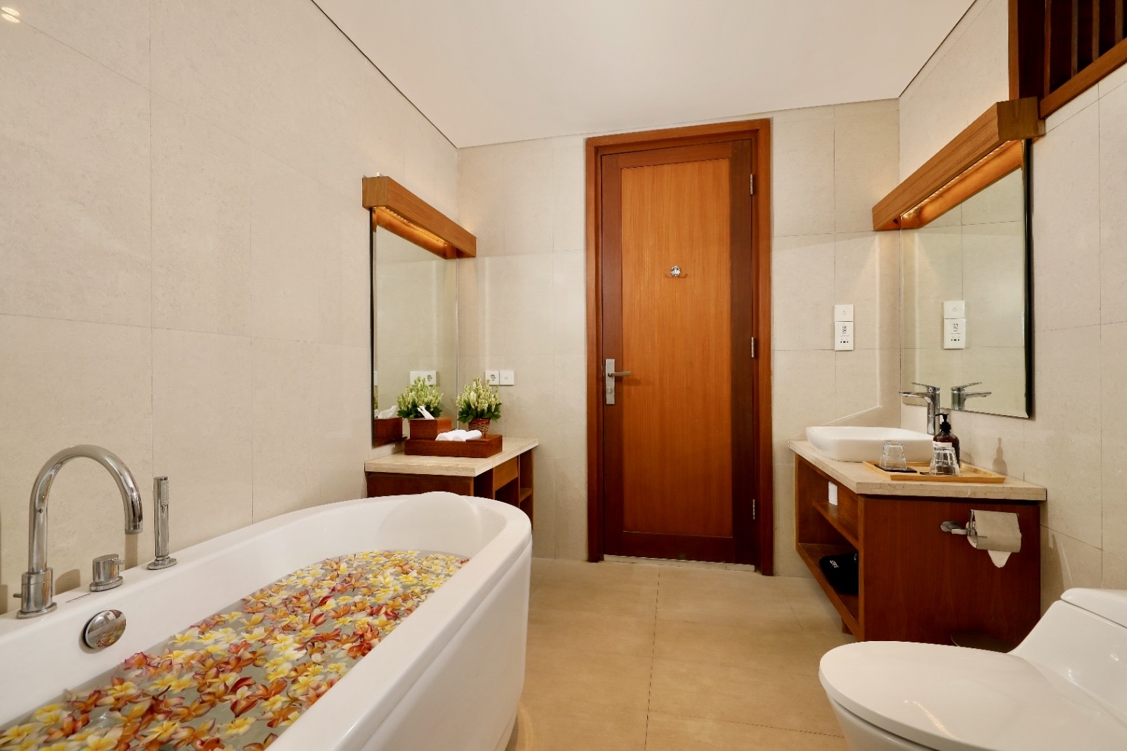 another bathroom, very welcoming