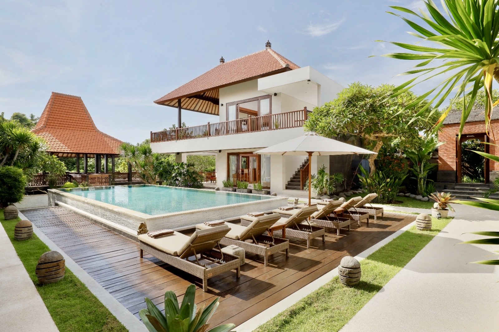 Second swimming pool. The main one. Amazing