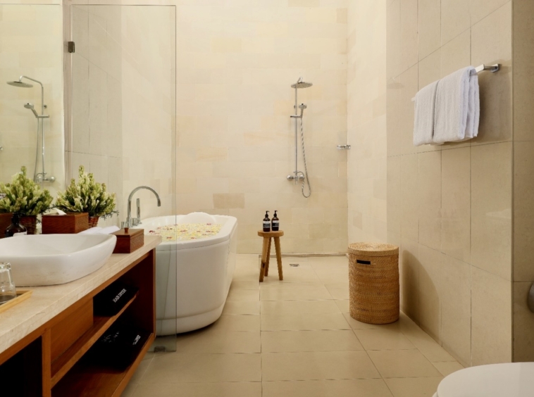 Spacious bathroom built with high quality materials