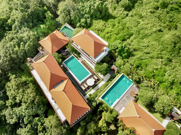 Amazing villa vomplex, 2 villas, 2 swimming pool for sale in Canggu bali