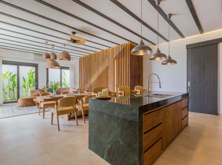 Open-plan living and dining room in Luxury 3 Bedrooms Villa in Prime Umalas