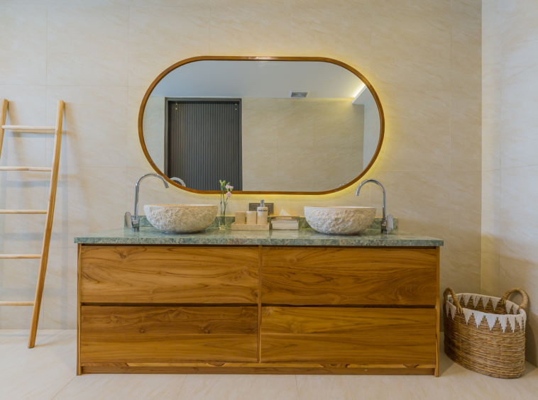 Ensuite bathroom with green marble shower in Luxury 3 Bedrooms Villa in Prime Umalas